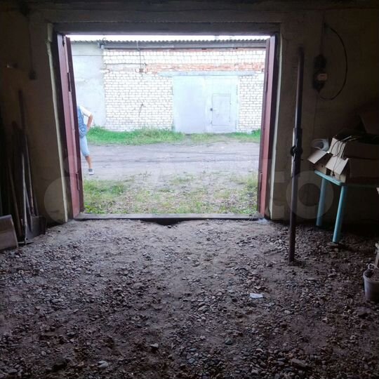 Гараж, > 30 м²
