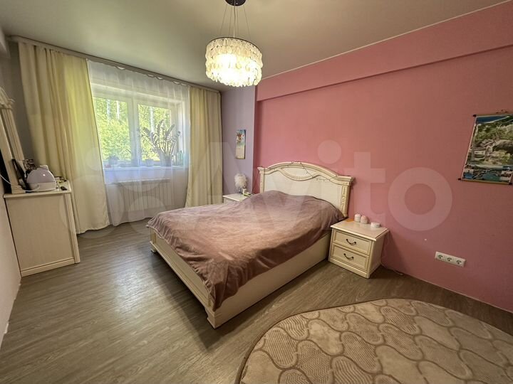 2-к. квартира, 65 м², 3/5 эт.