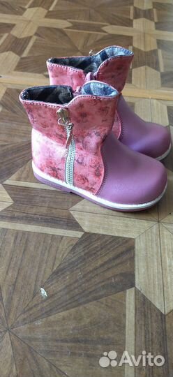 Сапожки для девочки