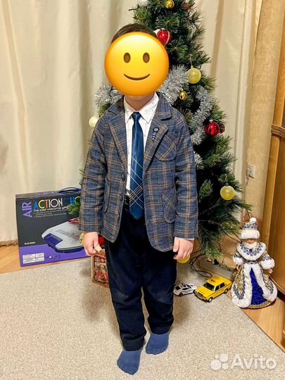 Костюм тройка на мальчика 110