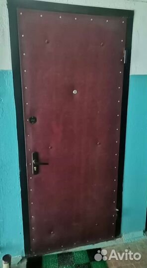 Дверь входная металлическая правая бу