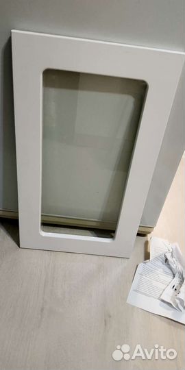 Дверца со стеклом для шкафа