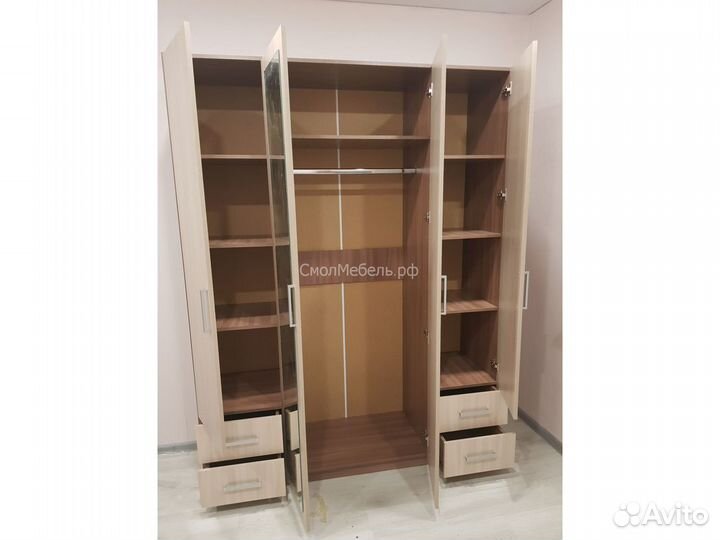 Шкаф четырёхстворчатый