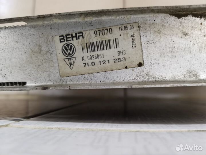 Радиатор охлаждения двс VW Touareg 1 7L 7L0121253
