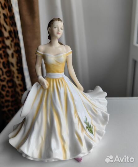 Статуэтка English Ladies Co. Костяной фарфор