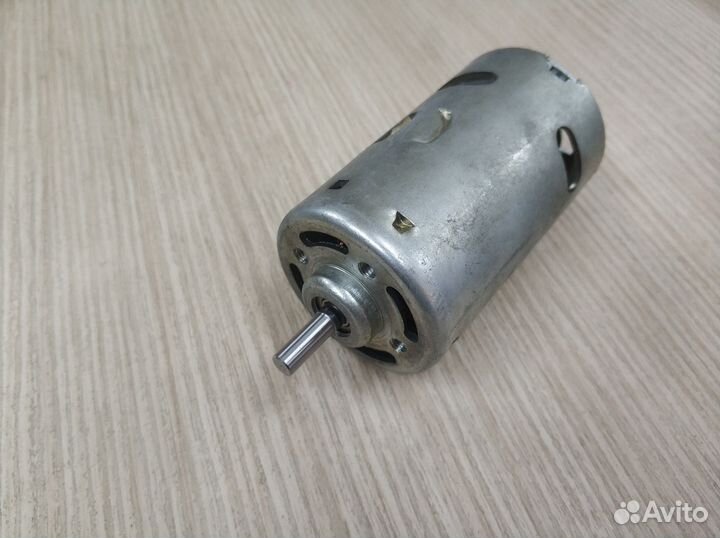 Моторчик доводчика дверей W140