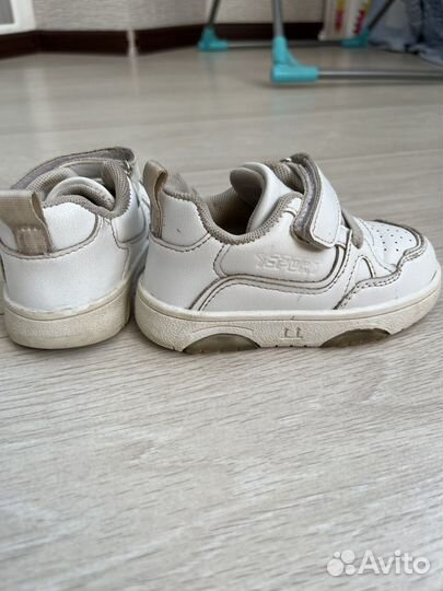 Кроссовки мигающие для девочки/мальчика 22р