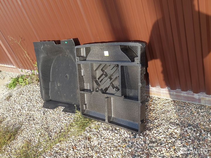 Пол багажника geely кулрей ниша