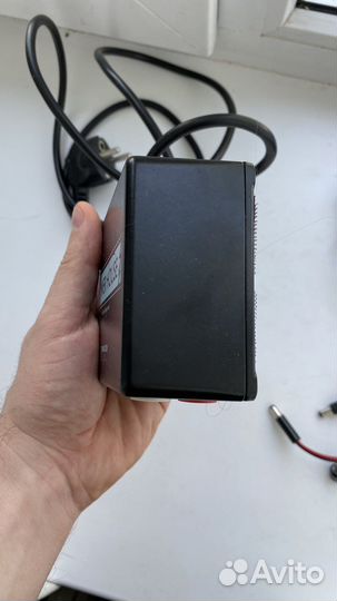 Блок питания для гитарных педалей Seemann Custom