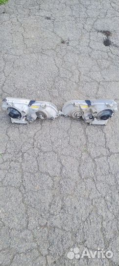 Фары Ксеноновые Toyota Gaia