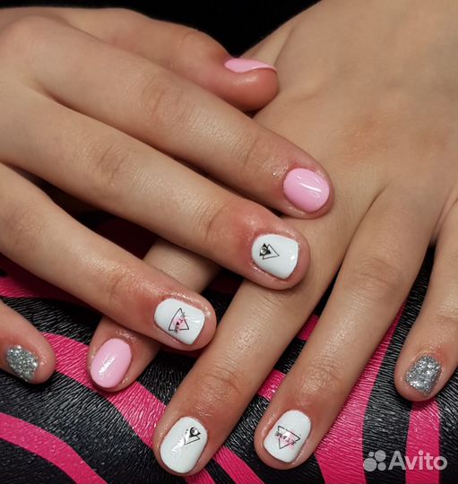 Наращивание ногтей на дому