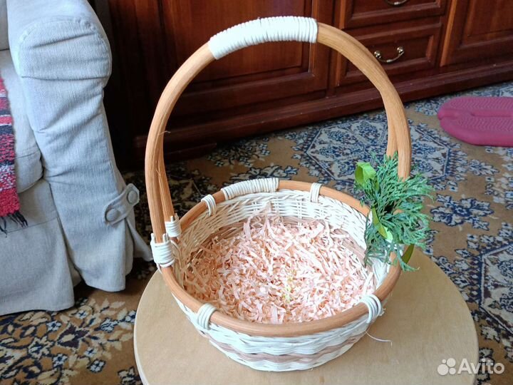 Плетеная корзонка