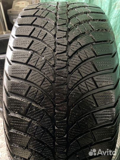 Kumho WinterCraft WP71 255/40 R18