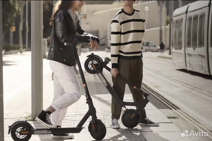 Электросамокат Xiaomi Mi Electric Scooter Esse