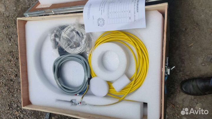 Оптоволоконный лазерный источник.Лазерный источник