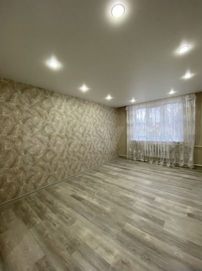 2-к. квартира, 40 м², 1/2 эт.