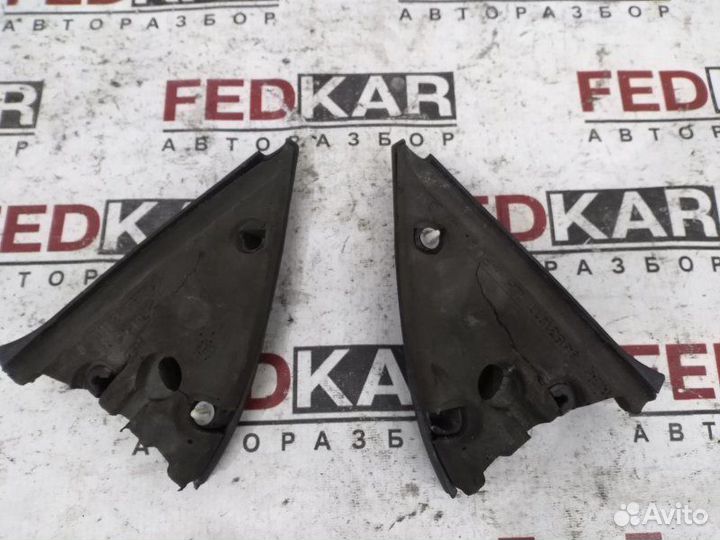 Накладка крепления зеркала передняя левая Opel