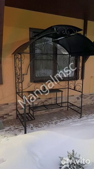Мангал с крышей