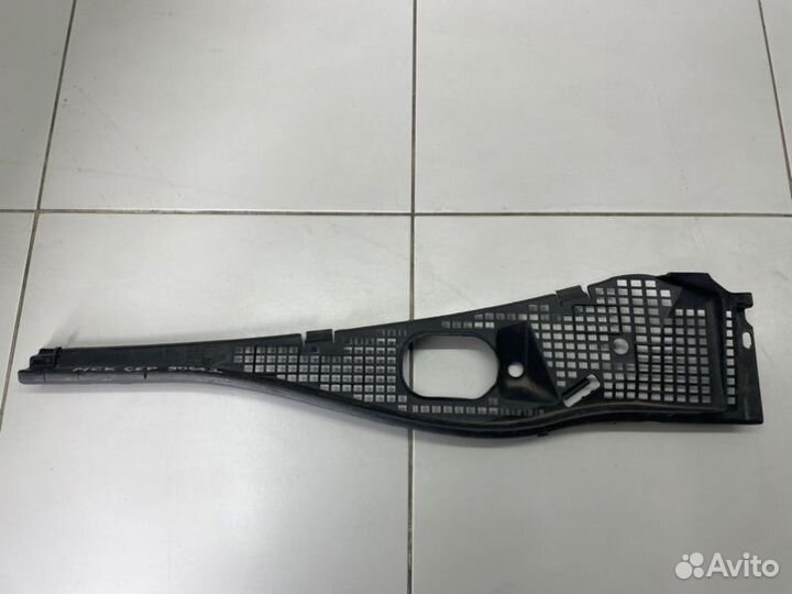 Решетка стеклоочистителей (планка под лобовое