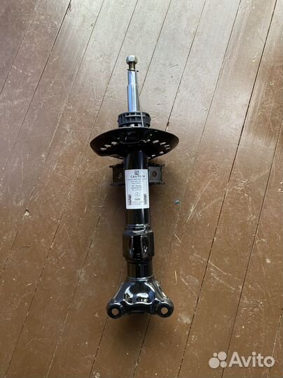 Амортизатор передний Mercedes E-Classe W212