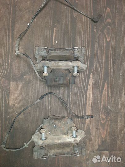 Передние суппорта Мерседес 210