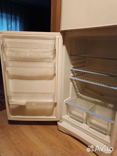 Холодильник б/у Indesit