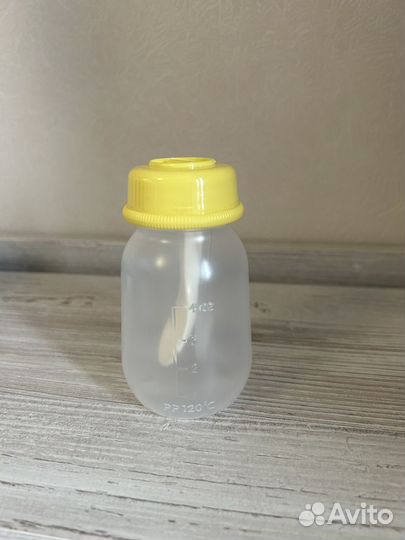 Pigeon бутылочка с ложкой для кормления