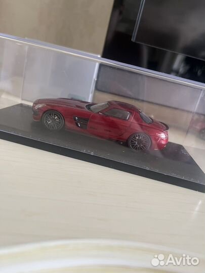 Модель автомобиля mercedes 1/43