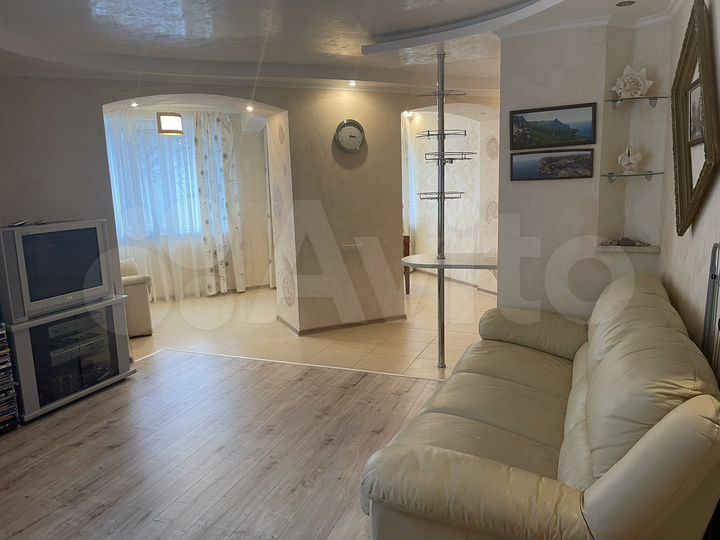 3-к. квартира, 115 м², 1/2 эт.