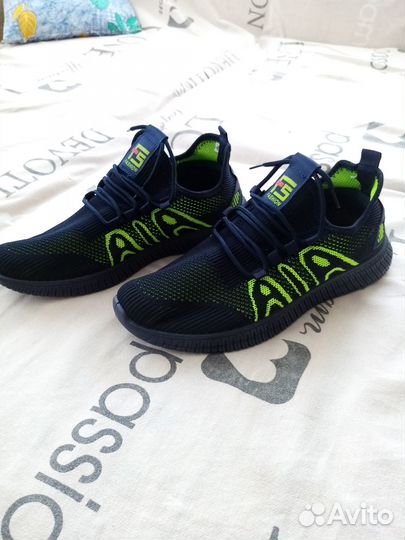 Кроссовки беговые, кроссовые Найк 44 размер