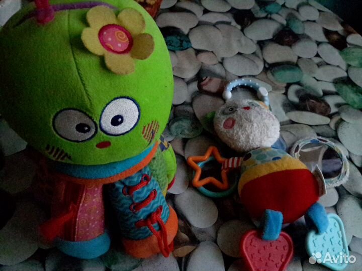 Развивающие игрушки для малышей, на кроватку или к