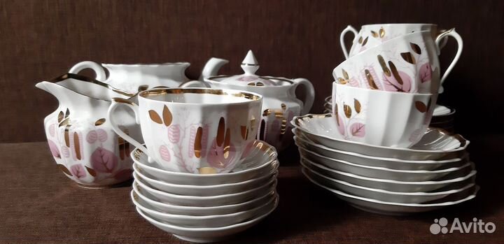 Чайный сервиз из костяного фарфора.вербилки
