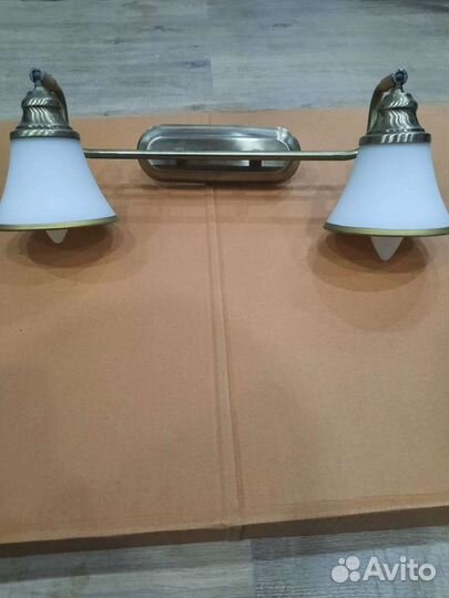 Светильник настенный бу