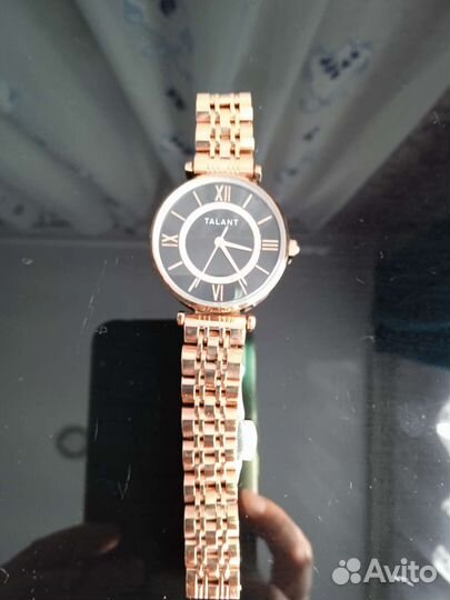 Часы наручные женские