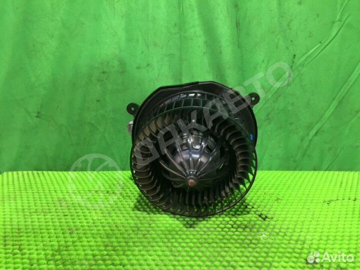 Моторчик отопителя Mercedes-Benz E W211