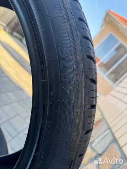 Galaxia SL677 275/40 R22 и 315/35 R22 107Y