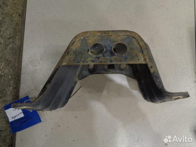 Кронштейн крепления запасного колеса Mitsubishi P