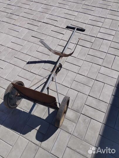 Тележка для бидона