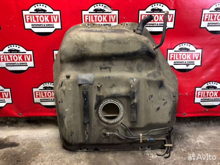 Топливный бак Nissan R'nessa N30 SR20DE 1999