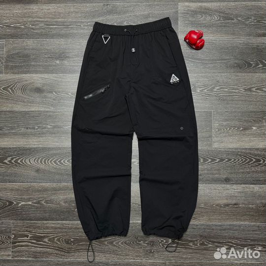 Спортивные штаны nike acg