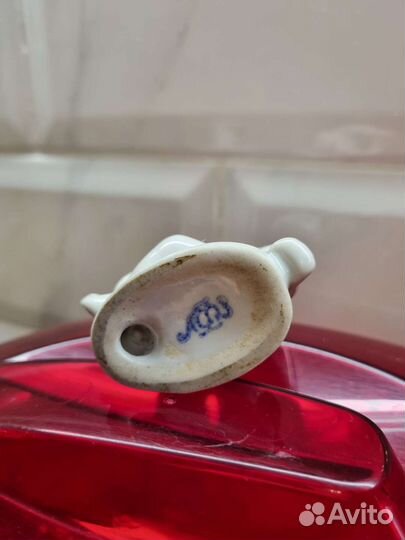 Девочка с апельсином фарфоровая