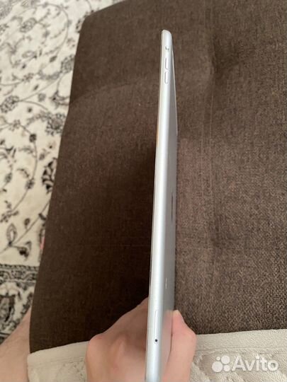 iPad Air 32 GB Wi-Fi+Cellular