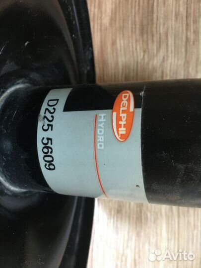 Передняя стойка ; Peugeot 405