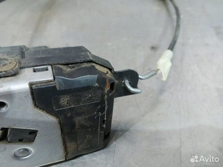 Замок двери передний правый Opel Astra H 2007