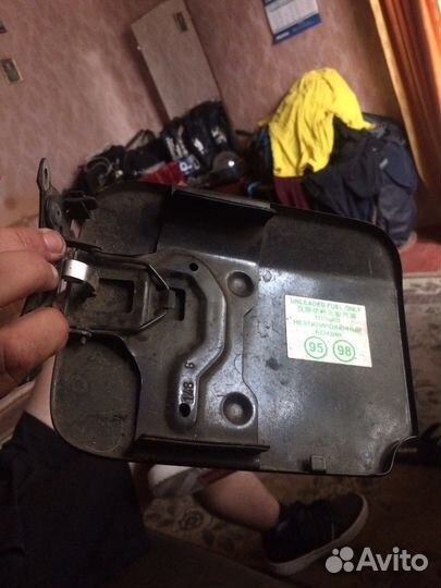 Renault Logan 2 лючок бензобака