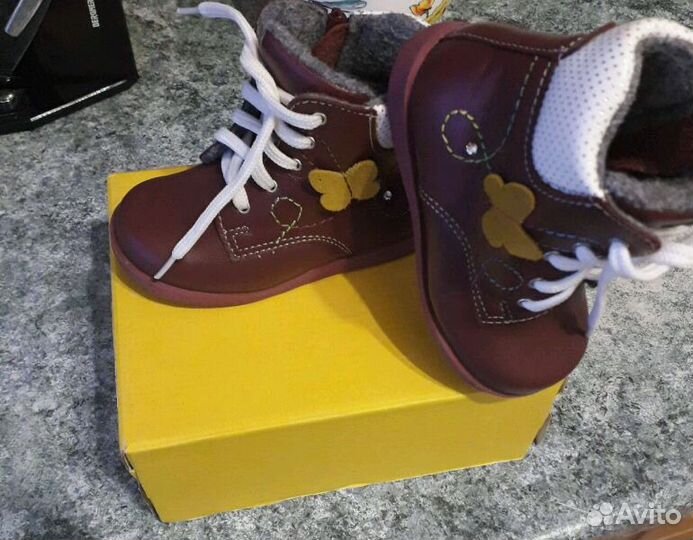 Новые ботинки