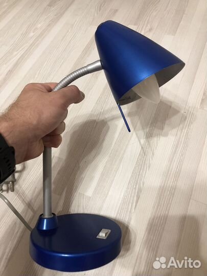 Лампа настольная