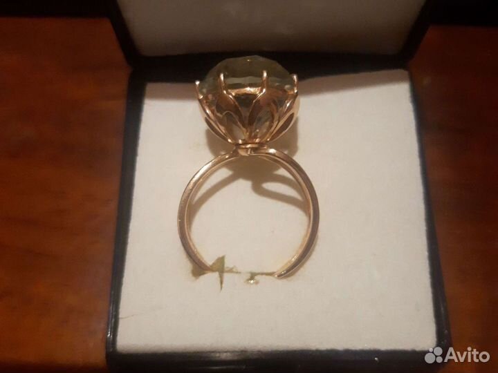 Золотое кольцо с рауф топазом натуральный