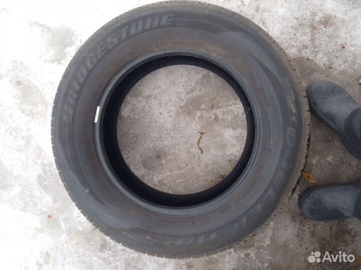 Bridgestone Dueler H/P Sport 215/65 R16