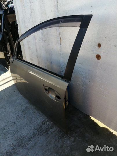 Дверь передняя левая Toyota Prius NHW20